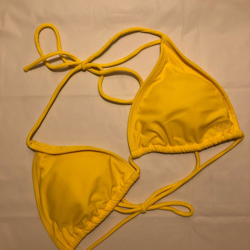 Yellow bikini top OP size M